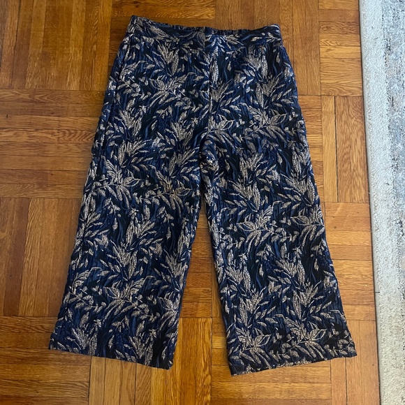 Let me Be Jackie Jacquard Cropped Pants - Picture 5 of 10
